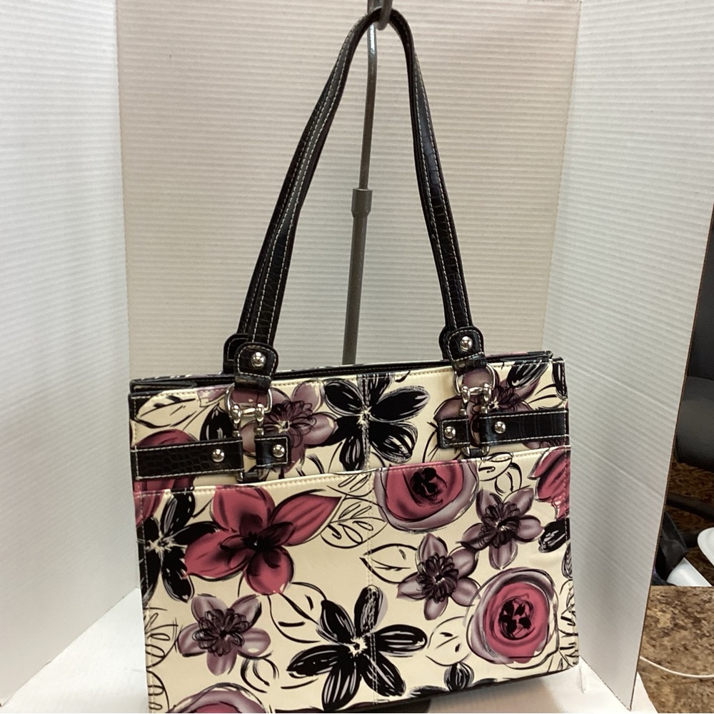 Wilson Leather Floral Shoulder Handbag KS1